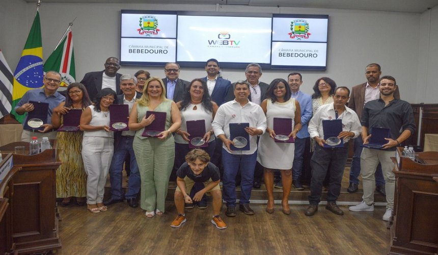 BEBEDOURO - Câmara Municipal homenageia profissionais da Saúde com ´Medalha Dr. Pedro Paschoal`